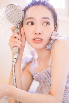 我女朋友母亲的朋友给她介绍对象
